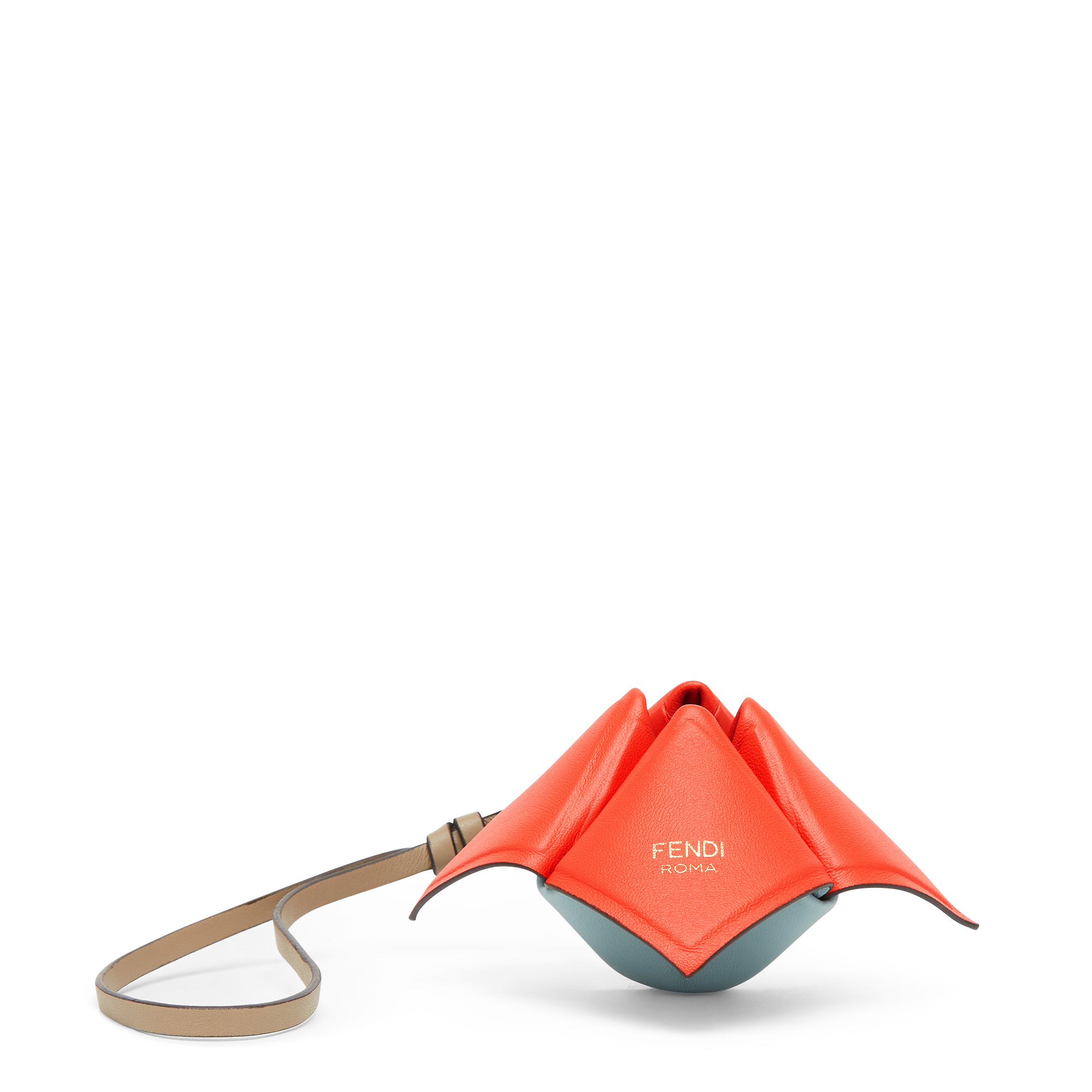 Veja os detalhes da bolsa Origami da FENDI