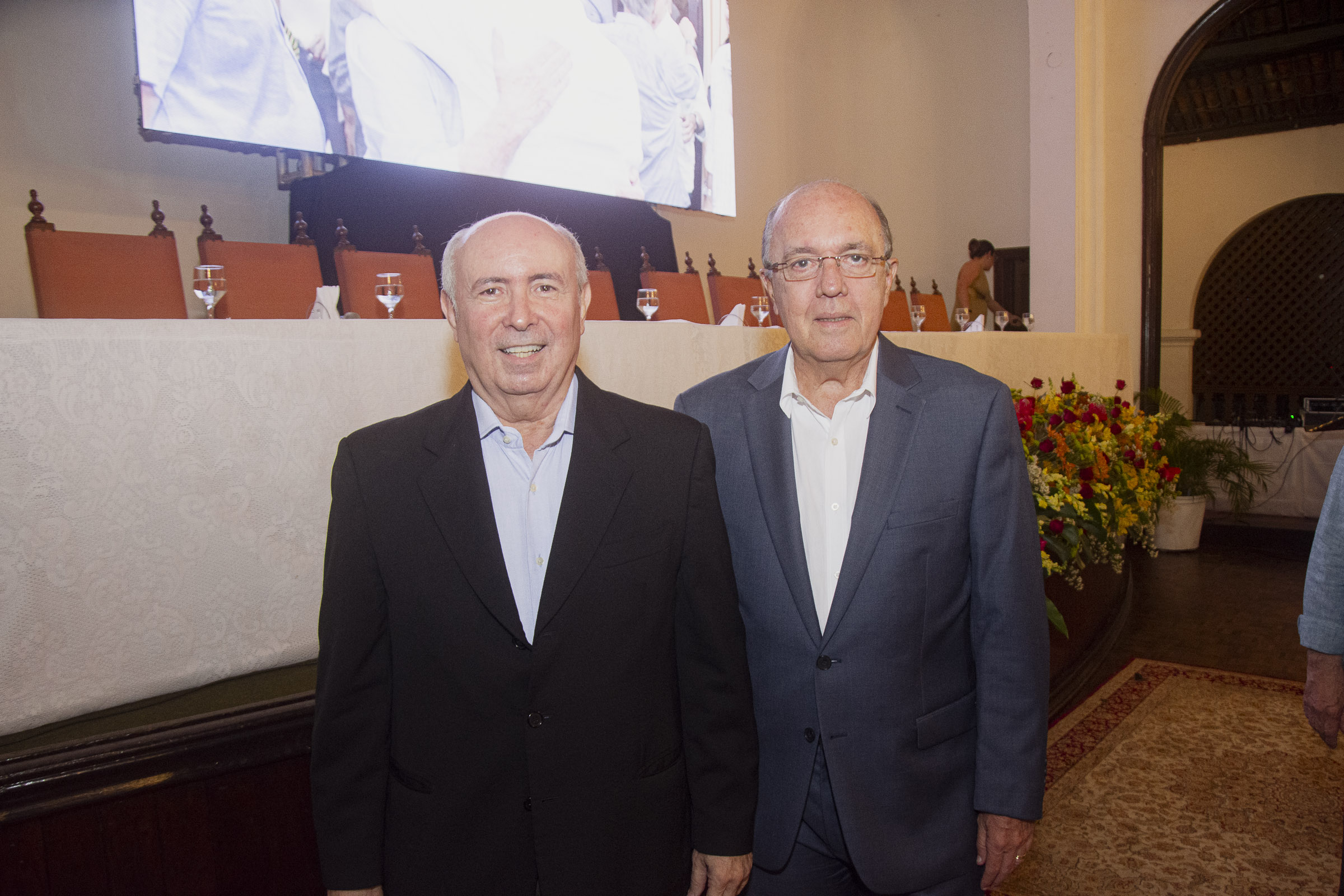 Fernando Esteves toma posse da presidência do Ideal Clube