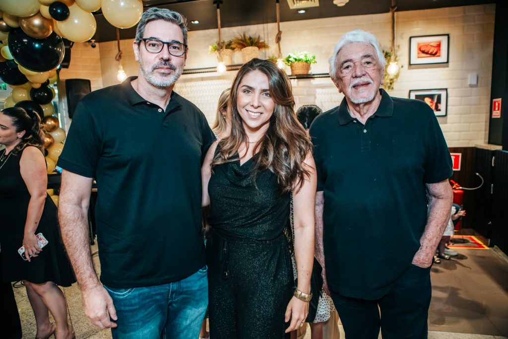 Andre Santos, Nabirra Acario E Claudio Santos