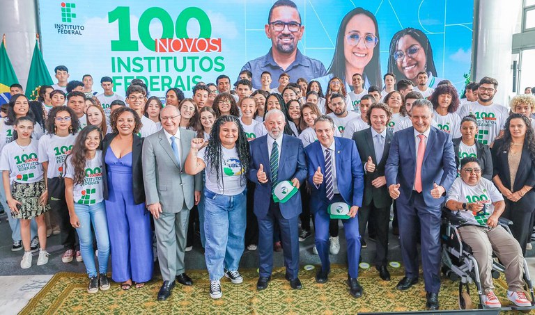 Lula anuncia criação de 100 novos Institutos Federais que abrirão 140 mil vagas em cursos