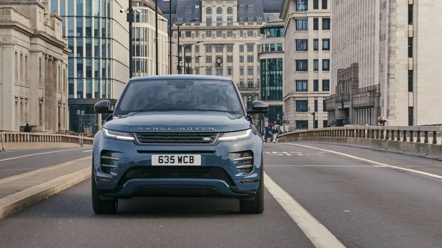 Land Rover Evoque e Discovery: novo interior e design moderno, mas com poucas mudanças Land Rover Evoque e Discovery: novo interior e design moderno, mas com poucas mudanças