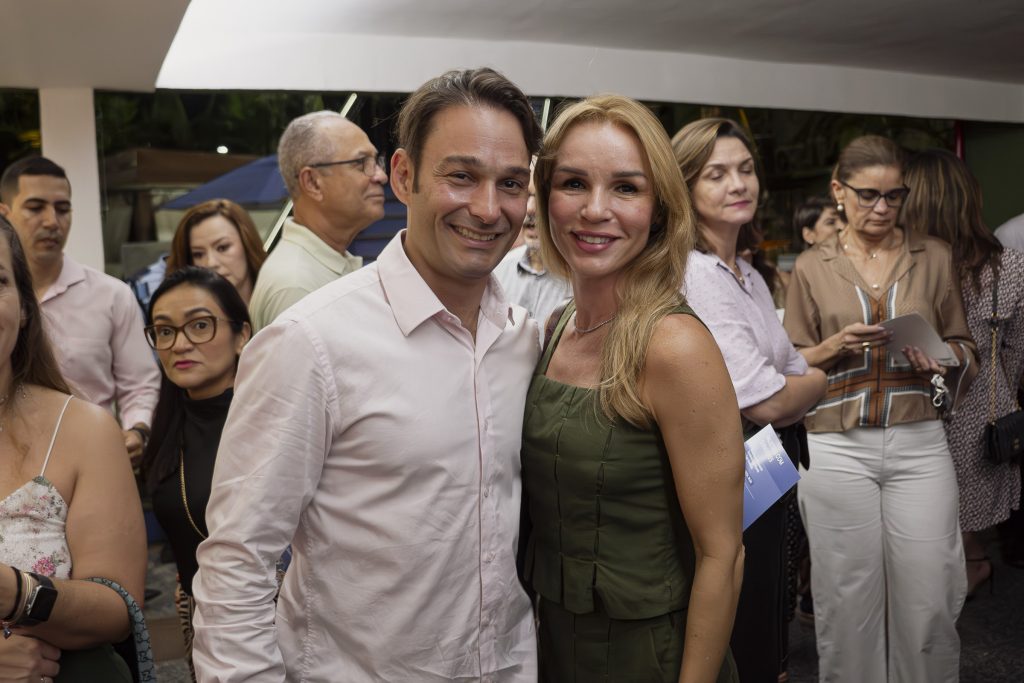 Claudio Rocha E Karine Aragao