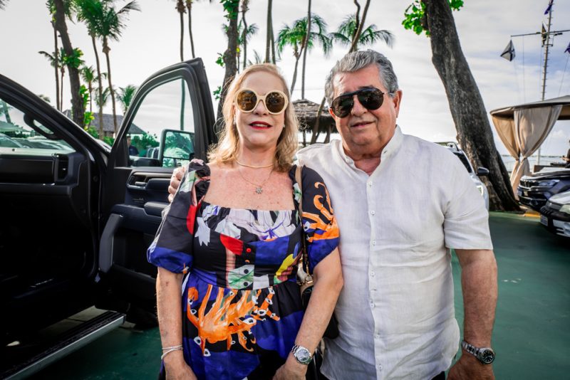 sol, sal e diversão - Boa música, excelente gastronomia e vista privilegiada atraem cada vez mais uma turma de bacanas ao Iate Clube