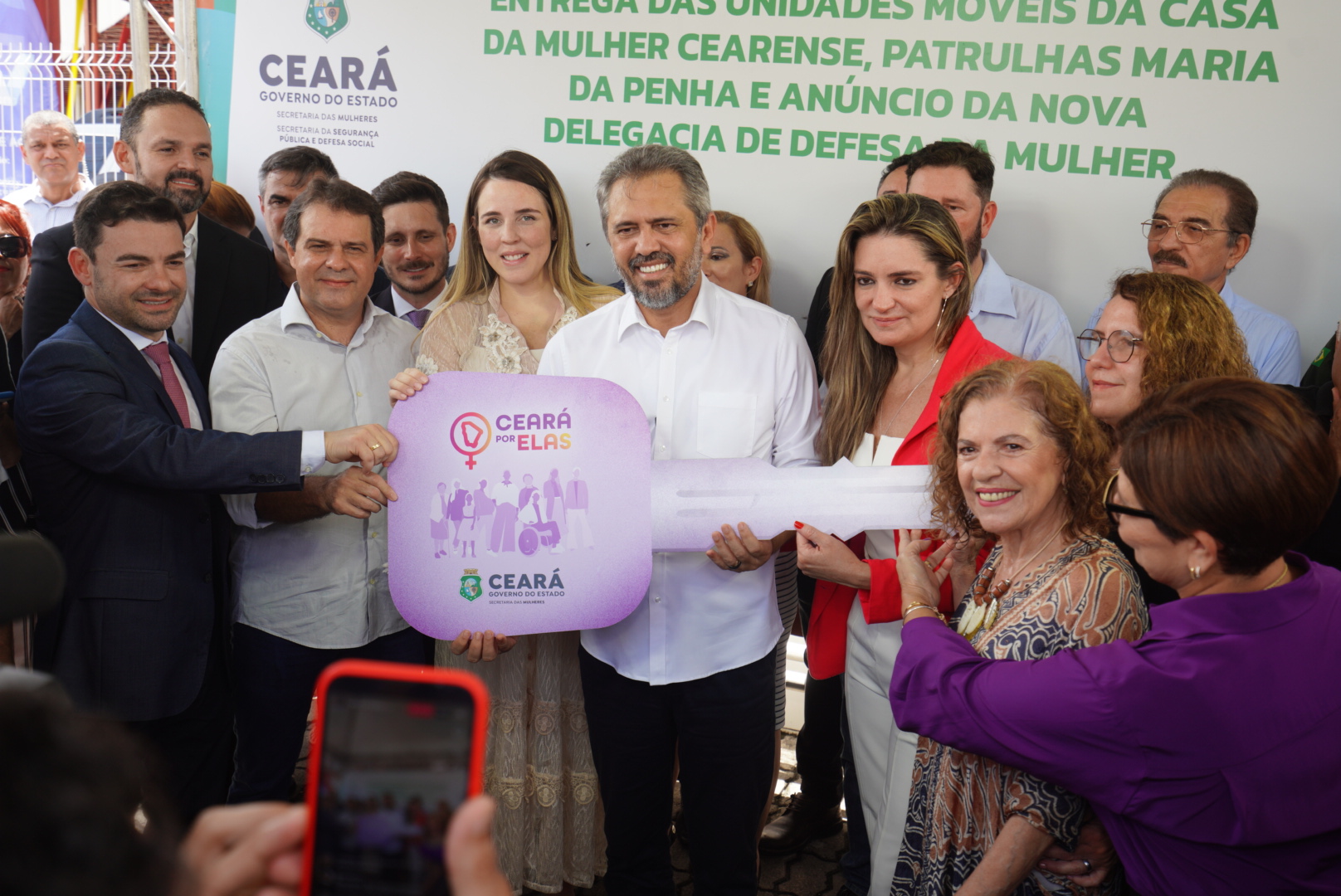 Ceará vai contar com nova Delegacia de Defesa da Mulher e reforço de veículos para fortalecer proteção às mulheres