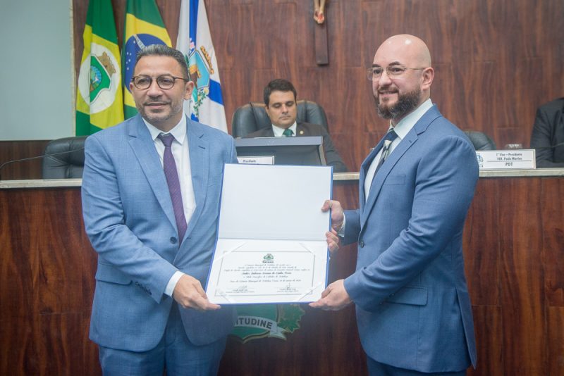 Homenagem - Anderson Possa recebe título de Cidadão Fortalezense na CMFor em reconhecimento a sua atuação no BNB