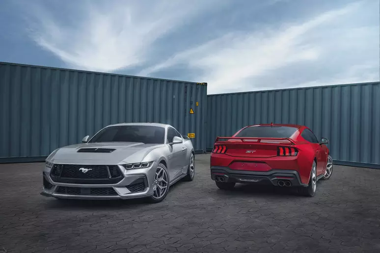 Com motor 5.0 V8, algumas unidades do Novo Mustang desembarcam no Brasil