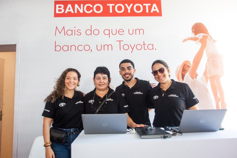 Experiência off-road - Toyota promove “Hilux Weekend” no Shopping Iguatemi Bosque