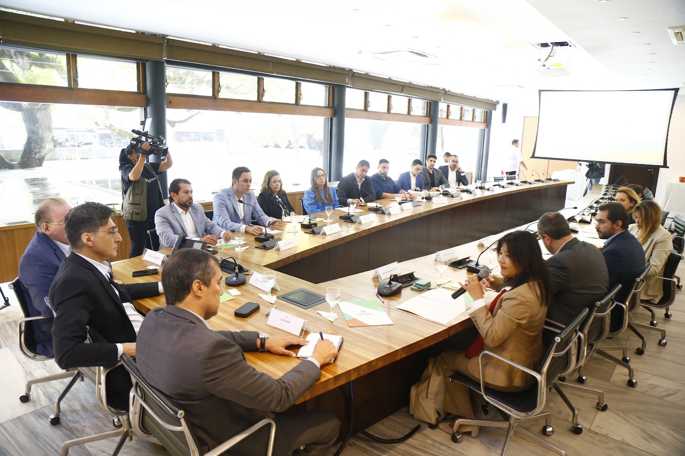 Hidrogênio Verde: Governo do Ceará e Banco Mundial discutem colaboração e investimentos Hidrogênio Verde: Governo do Ceará e Banco Mundial discutem colaboração e investimentos