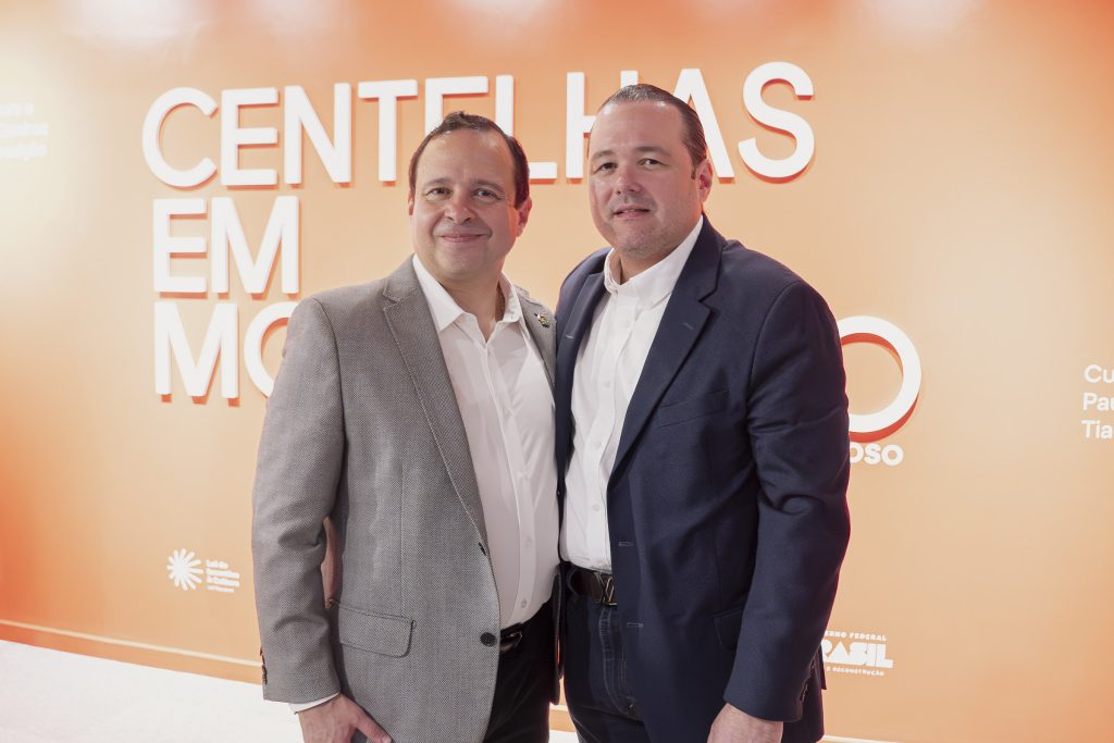 Igor Queiroz Barroso E Otavio Queiroz