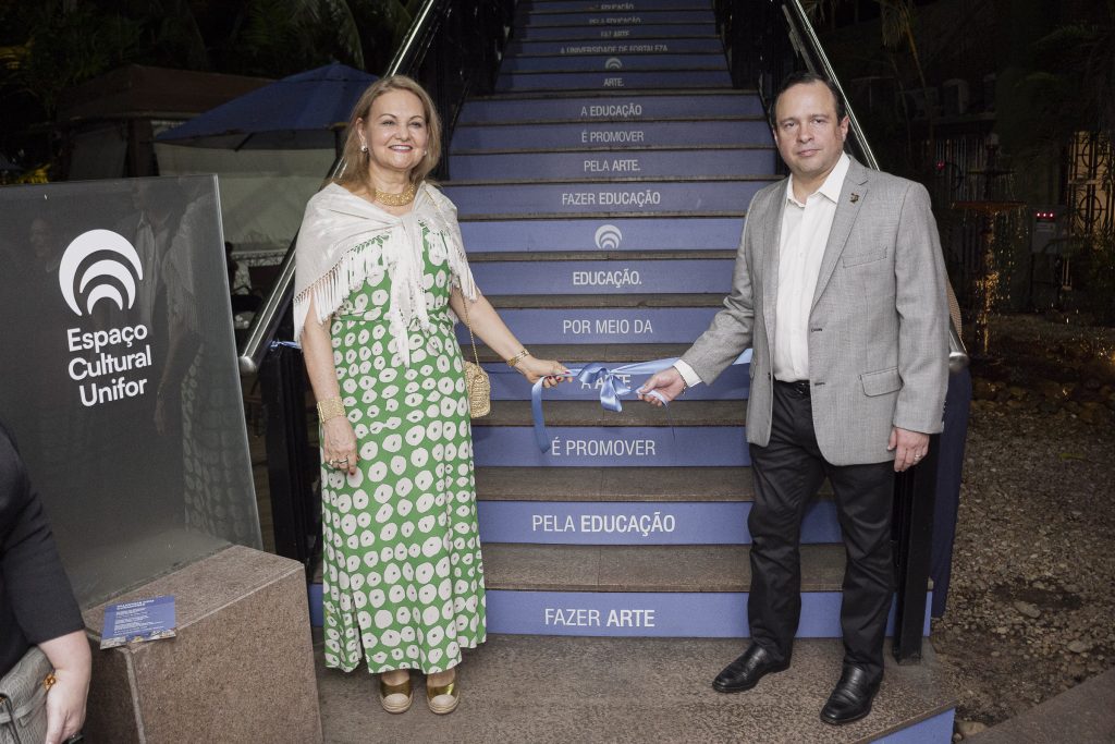 Lenise Queiroz Rocha E Igor Queiroz Barroso