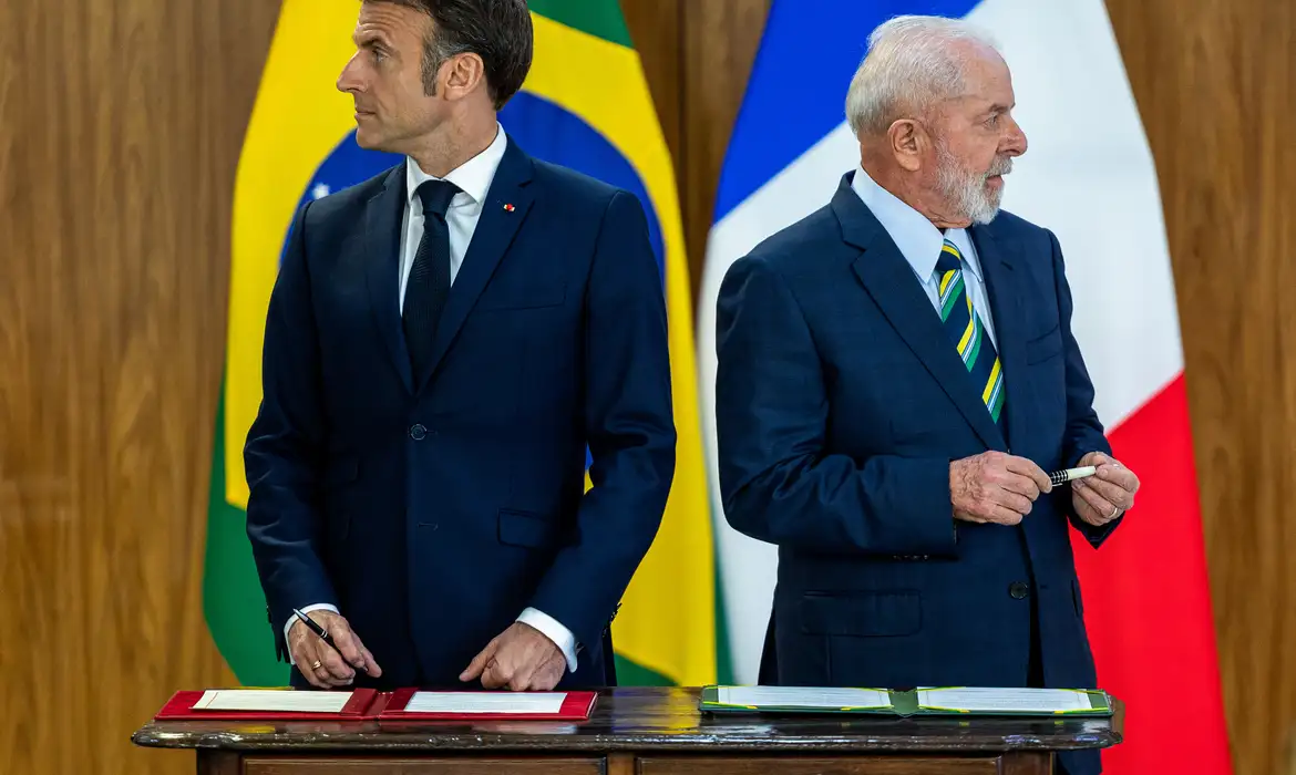 Macron tem o direito de ser contra o acordo UE-Mercosul, diz Lula
