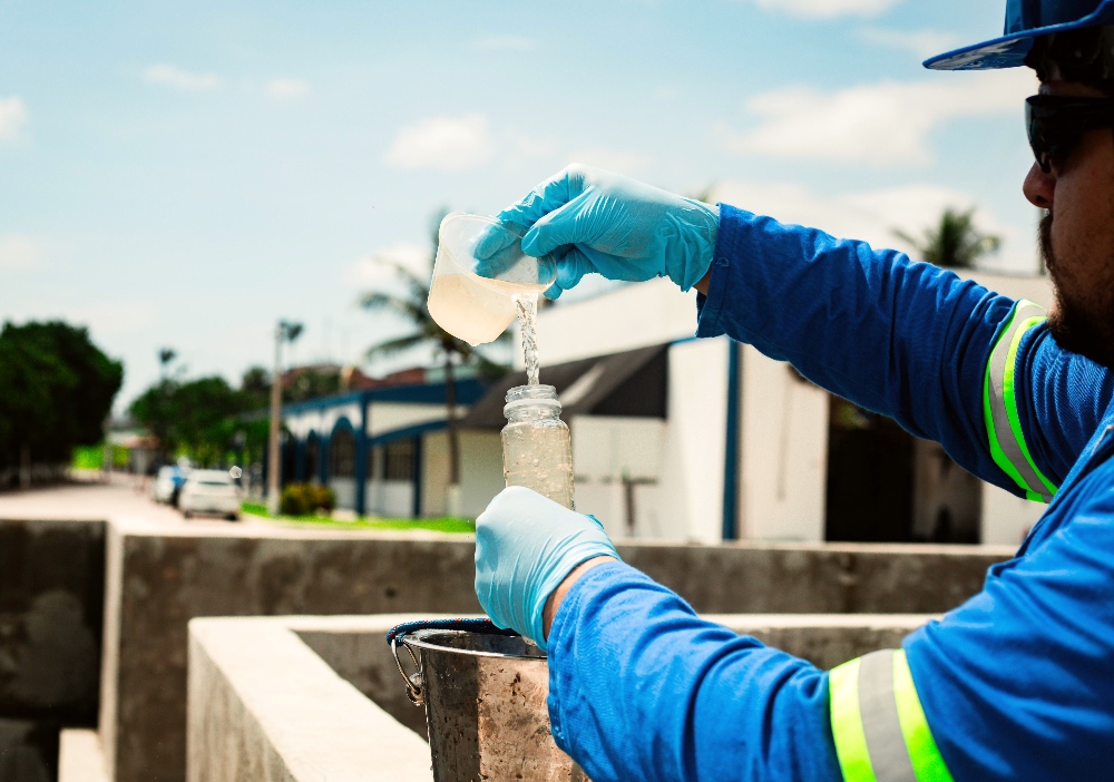 Tratamento adequado de esgoto garante a qualidade da água no meio ambiente