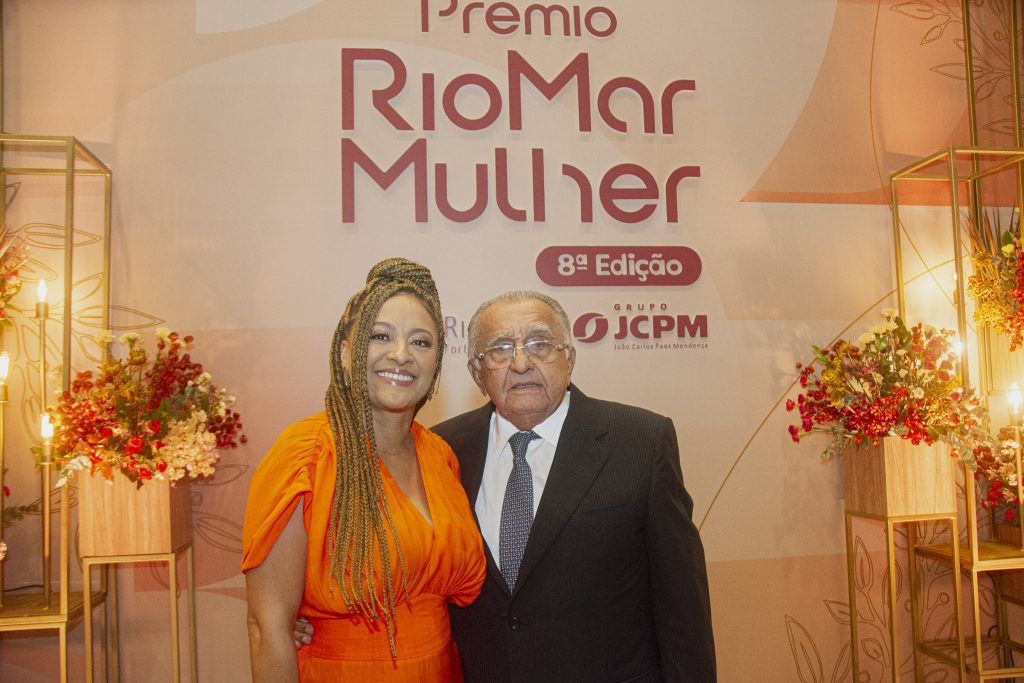 Michele Ribeiro E Joao Carlos Paes Mendonca