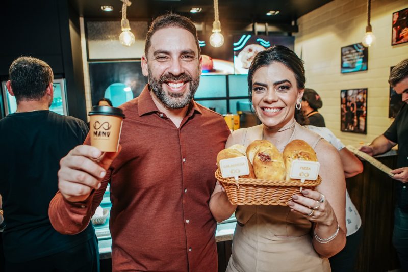 Nagib E Manu Acario (1)