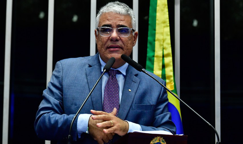 Eduardo Girão cobra Senado e diz que Moraes quer calar críticos do ‘sistema’