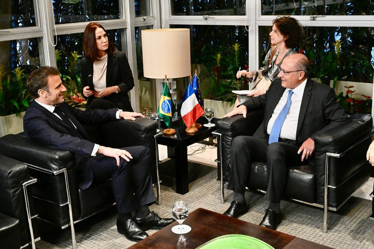 Presidente Da França, Emmanuel Macron, E O Vice Presidente Do Brasil, Geraldo Alckmin Foto Vpr