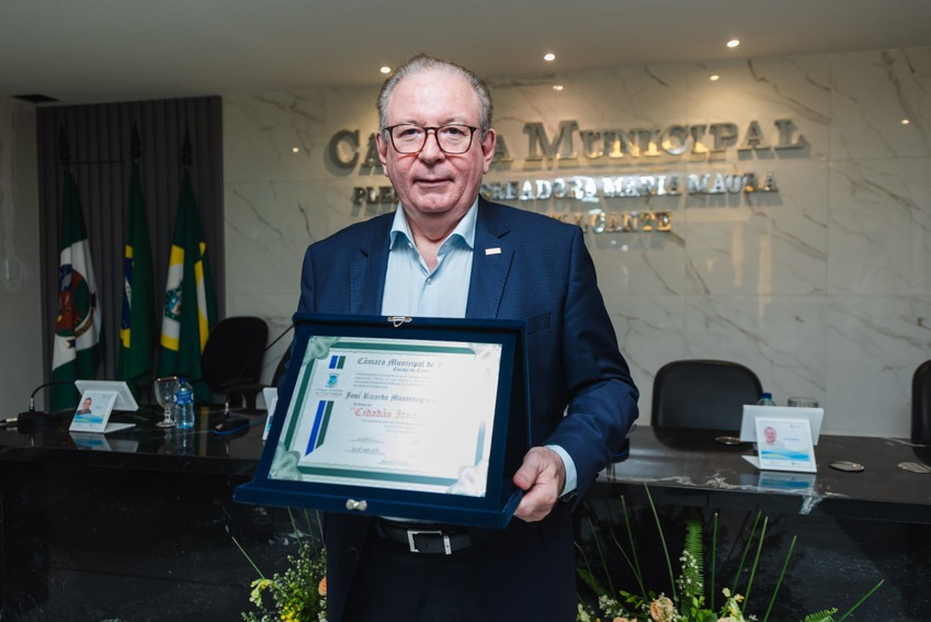 Ricardo Cavalcante recebe o título de Cidadão de Itaitinga