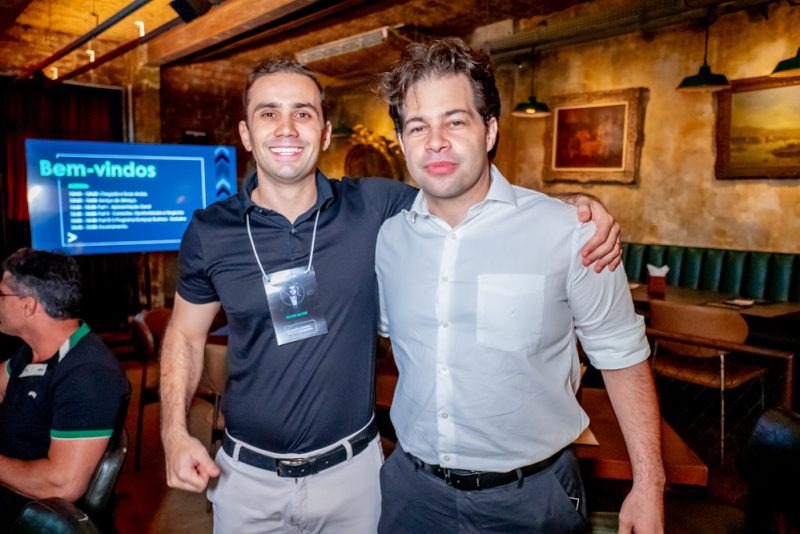 Conexão e negócios - Hoots serve de palco do lançamento do RampUp Business