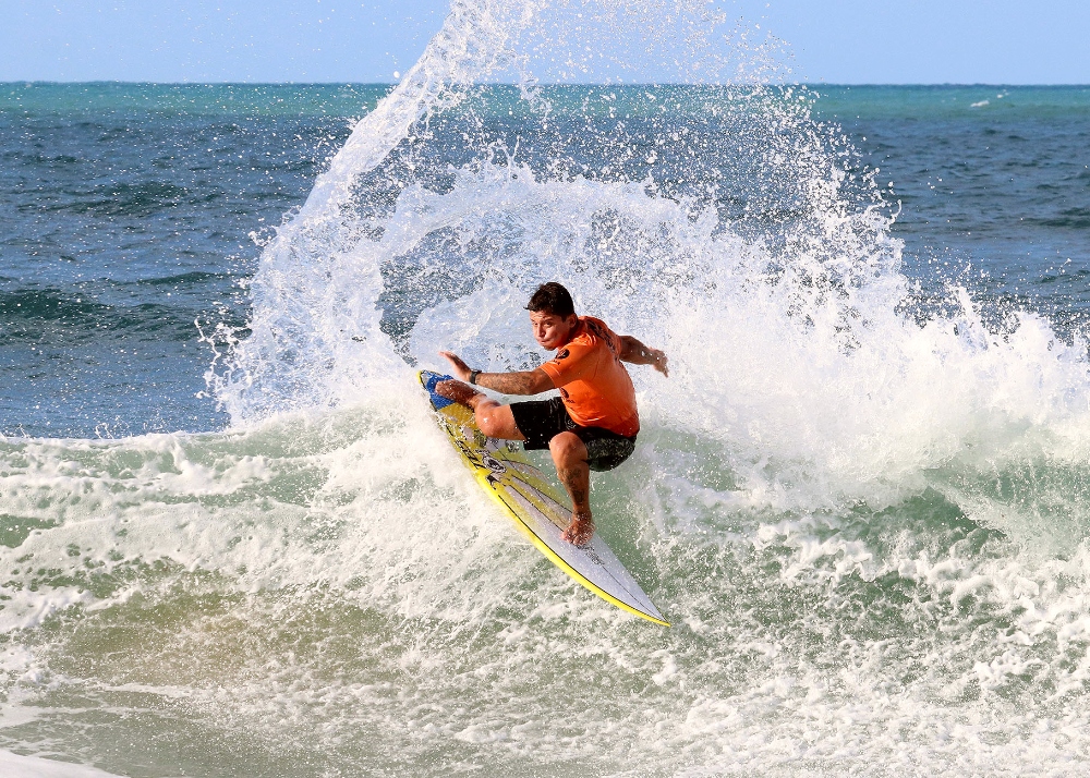 BodyTech oferece aulas gratuitas durante campeonato de surfe na Praia da Taíba