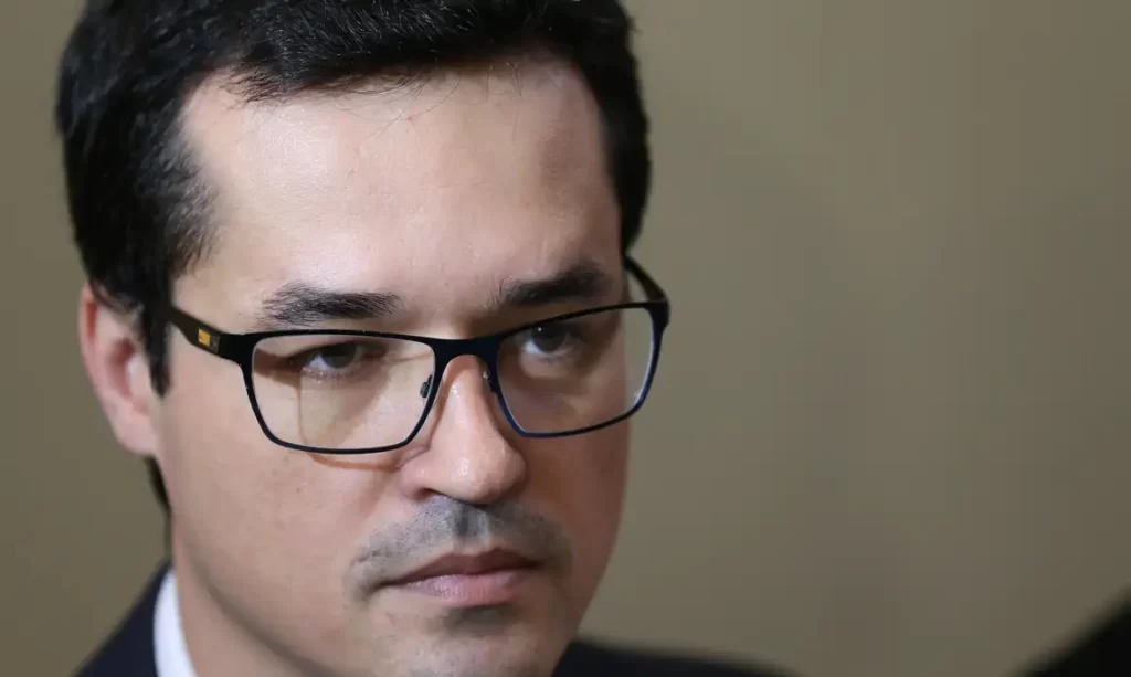 1054136 1 Ebc Df 14.11.2016 7791