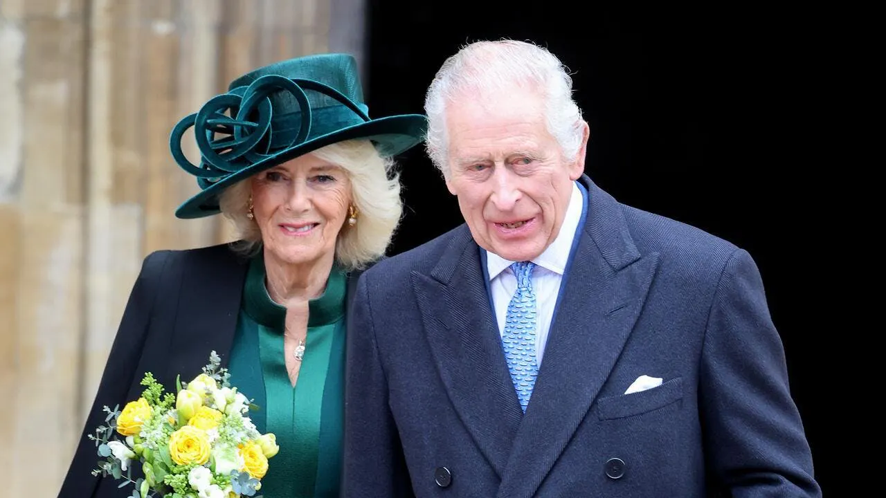 Rainha Camilla e Rei Charles participam da missa de Páscoa