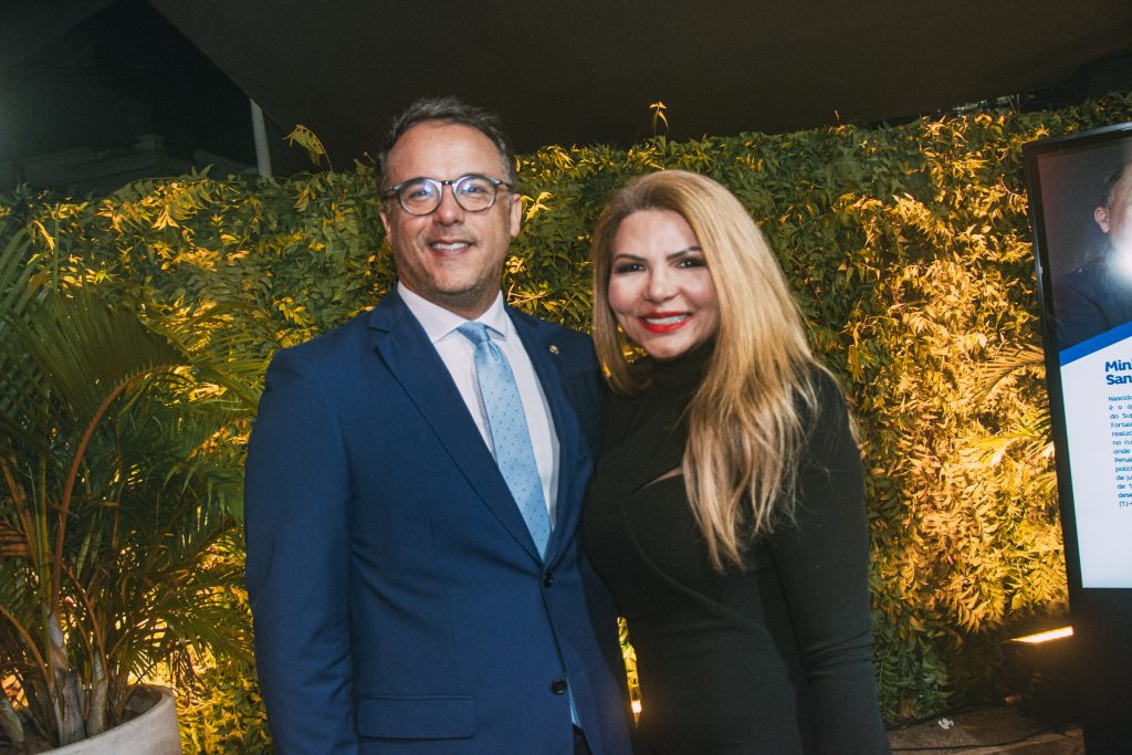 Adrinho Leitinho E Sandra Sa