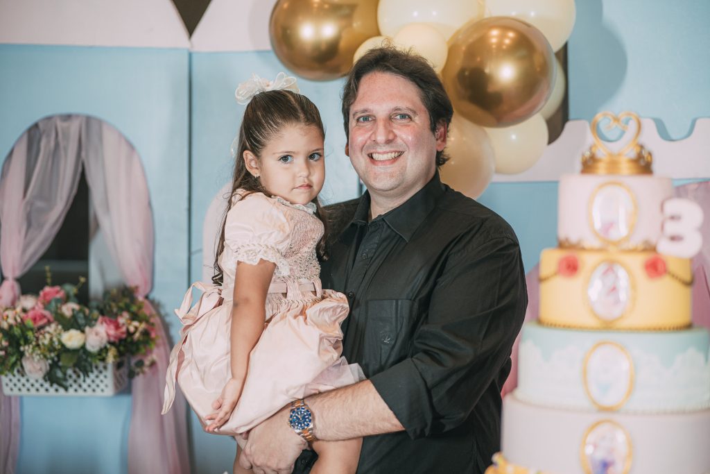 Alice E Daniel Simoes (1)