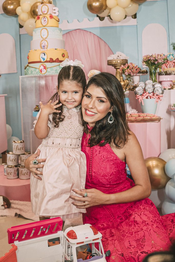 Alice Simoes E Flavia Laprovitera