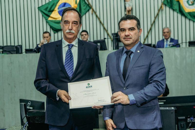 Celebração Histórica - Alece comemora 50 anos da Revolução dos Cravos destacando laços entre Brasil e Portugal