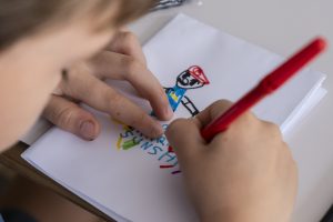 Ateliê Criança Cria Antonio Bandeira Para Crianças Foto Marília Camelo