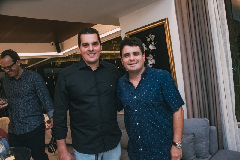 Quatro décadas - Luana e Carlos Henrique Dummar festejam a estreia dele nos 40