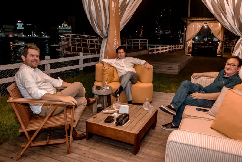 DIVERSÃO GARANTIDA - Boa música, gente bacana e alto astral dão o tom do weekend no Iate Clube de Fortaleza