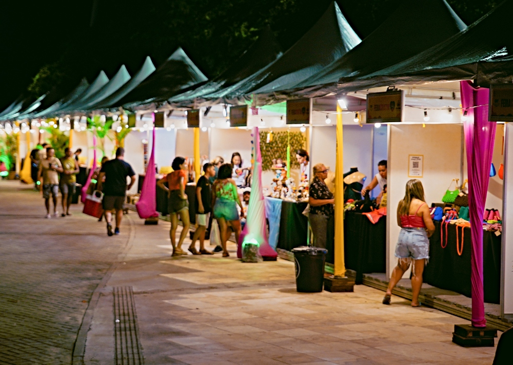 Prefeitura de Fortaleza realiza Feira Criativa na região da Avenida Beira-Mar