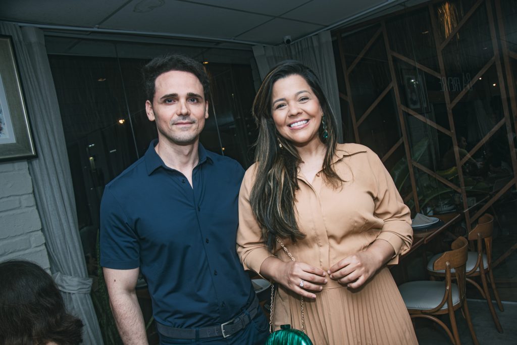 Frota Neto E Priscila Costa