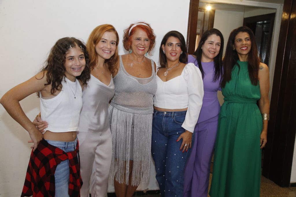 Gabriela E Vivian Fermanian, Fátima Duarte, Miriam Bastos, Flávia Castelo E Miriam Muniz