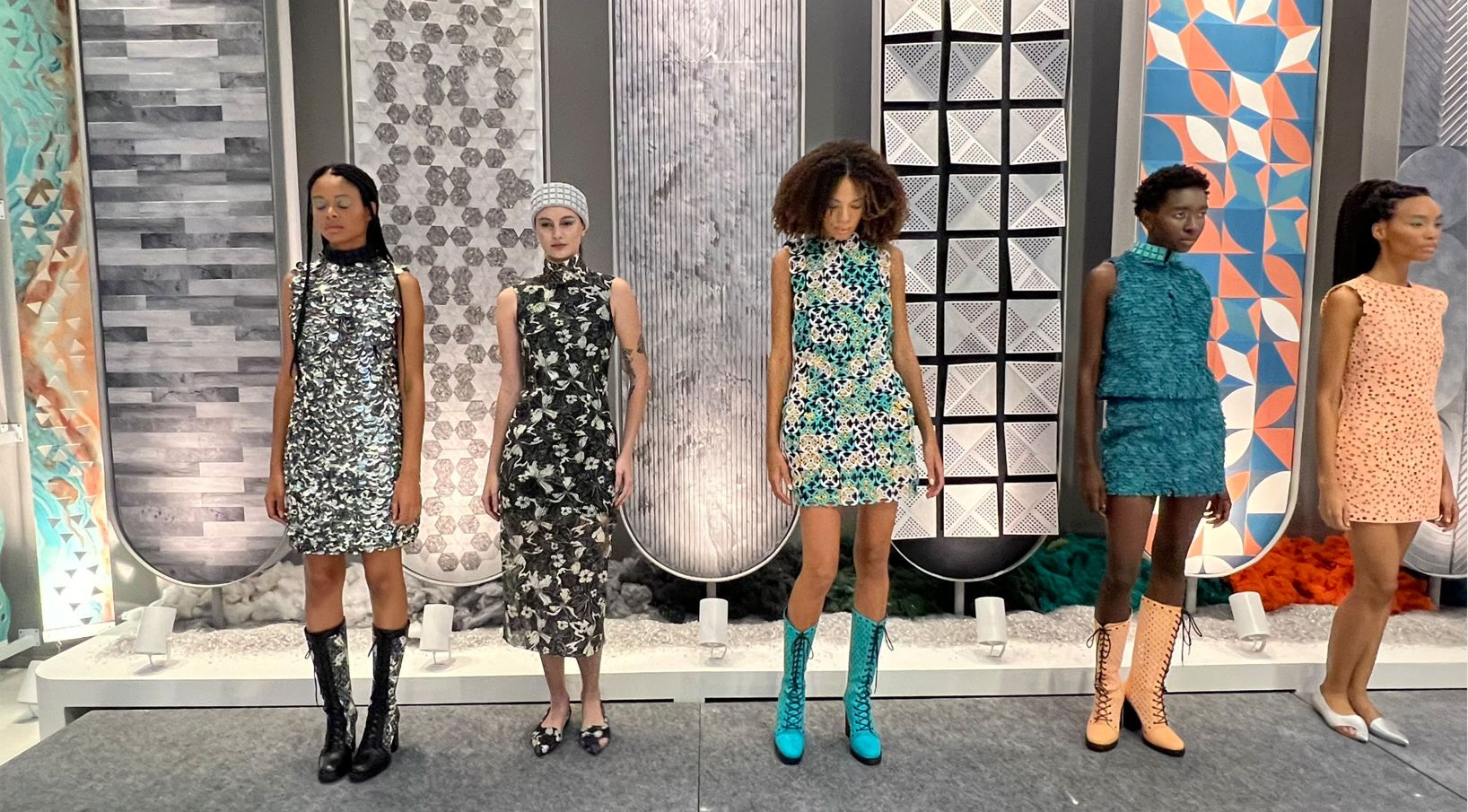 Trisoft promove desfile de moda em parceria com Alexandre Herchcovitch na Expo Revestir 2024 Trisoft promove desfile de moda em parceria com Alexandre Herchcovitch na Expo Revestir 2024
