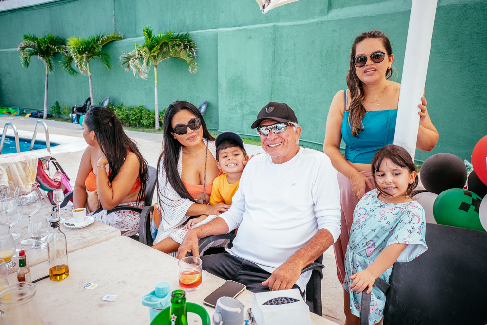 Isabelle Tavares, Joana Tavares, Davi Luis, Huberto Aragão, Cristina Tavares E Clarisse Tavares