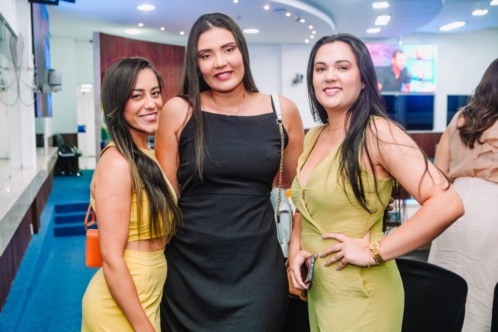 Ivaneide Silva, Tainara Sousa E Amanda Castro