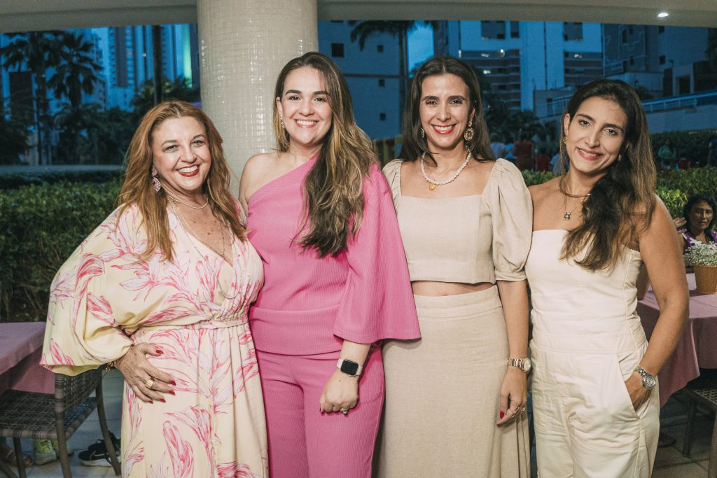 Jaqueline Simoes, Isabella Pompeu, Vivian Barbosa E Camila Praca