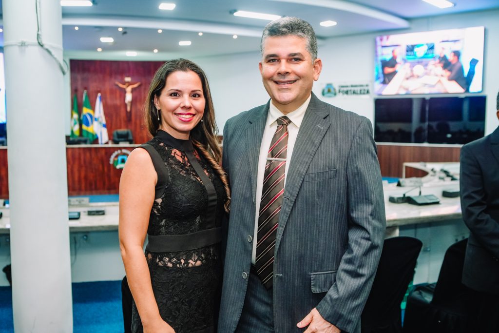 Karine Freitas E Russem Fernandes