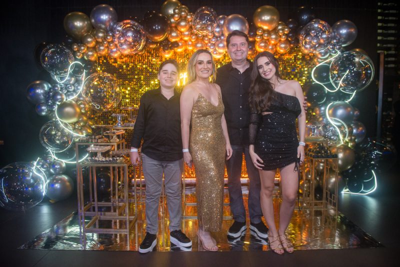 Lucas, Camila, Marcelo E Marcela Carneiro (2)