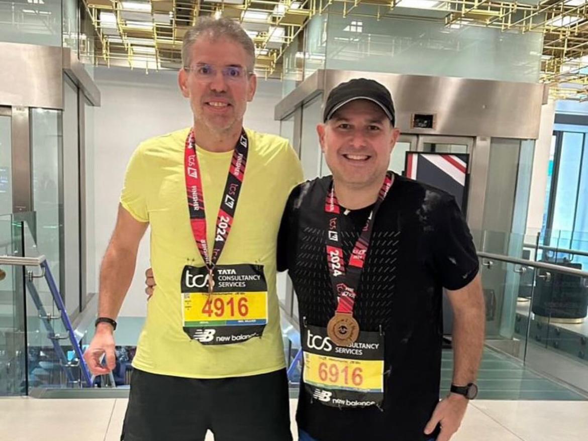 Irmãos Roberto Cláudio e Gerardo Bezerra Participam da Maratona de Londres Irmãos Roberto Cláudio e Gerardo Bezerra Participam da Maratona de Londres