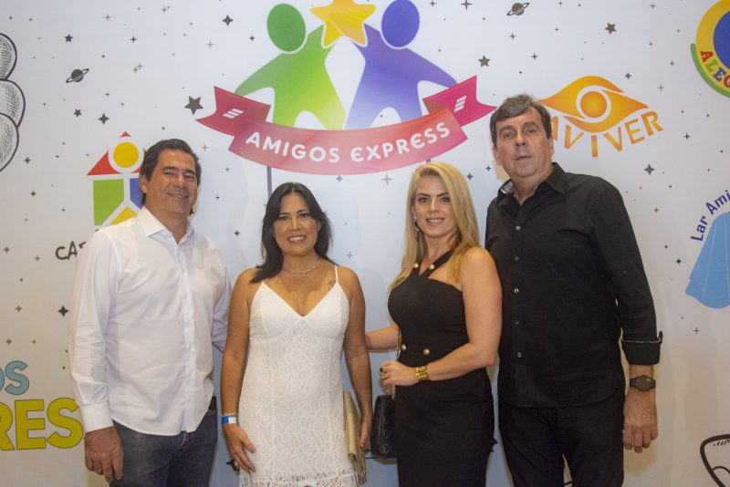 Show beneficente do projeto Amigos Express