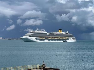 Navio De Cruzeiro Costa Diadema