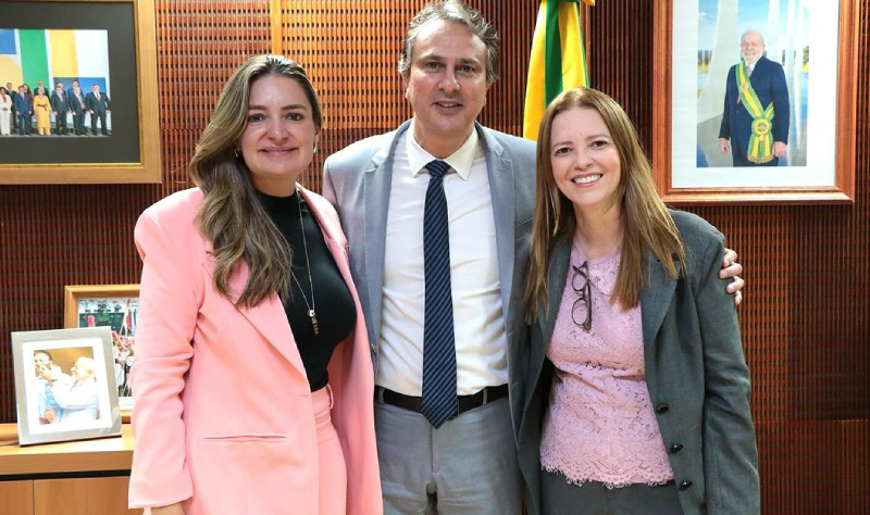 Janaína Farias assume cadeira no Senado Federal com licença de Augusta Brito