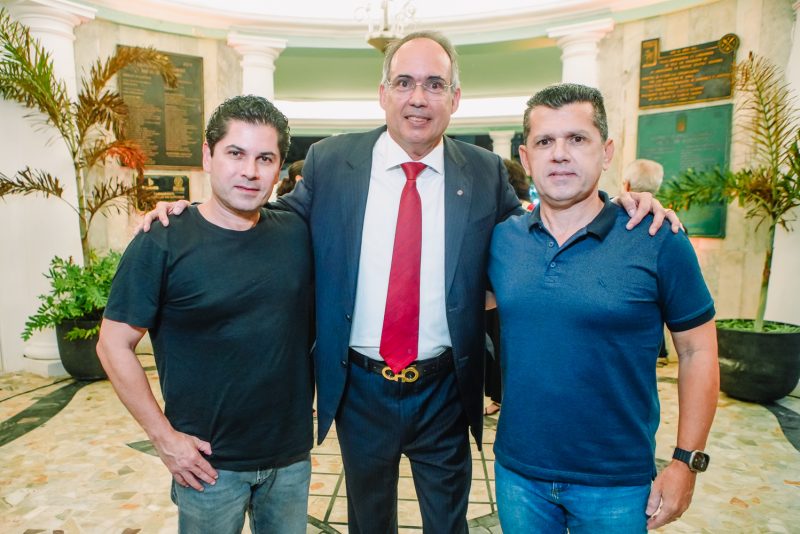 Novo comando - Henrique Vasconcelos toma posse como presidente do Náutico Atlético Cearense