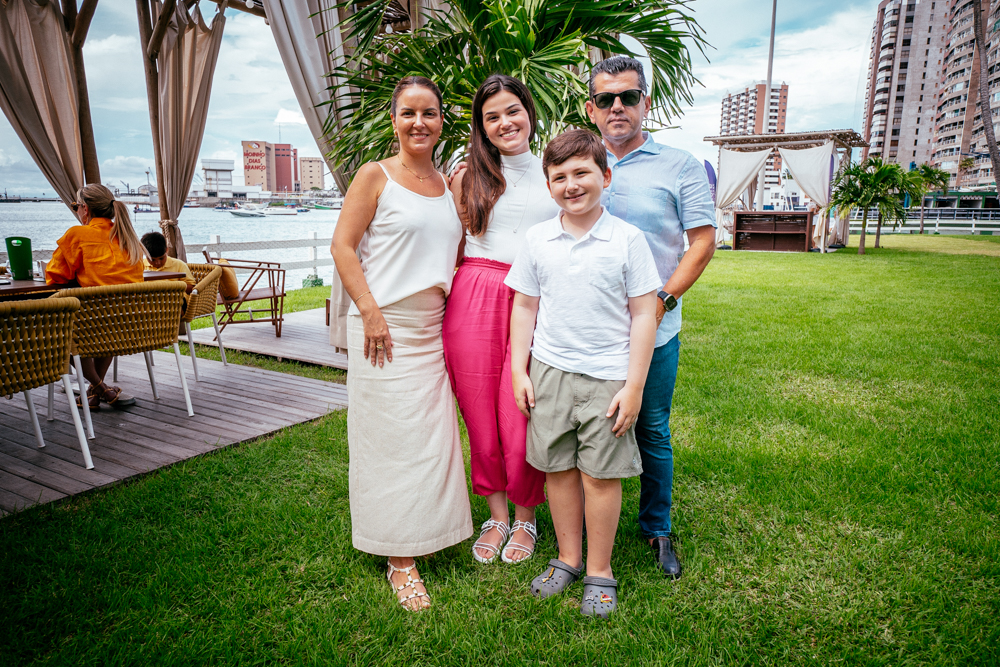 Raquel, Beatrice, Erick Filho E Erick Vasconcelos