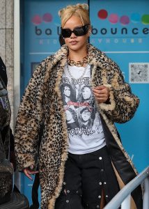 *exclusive* Rihanna Rocks Metallica Tee And Leopard Print In La: Edgy Meets Chic!