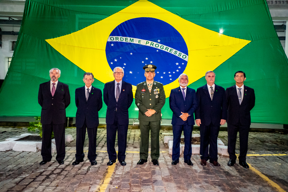 Solenidade celebra os 376 anos do Exército Brasileiro em Fortaleza