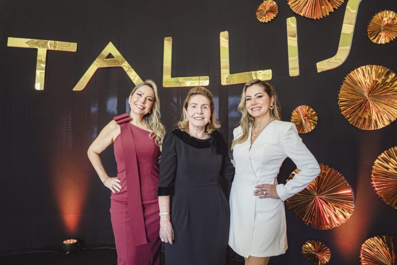 Irmãs Talyzie e Talynie Mihaliuc lançam suas mais recentes coleções da Tallis